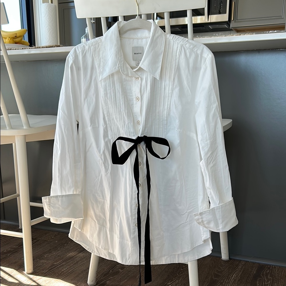 Maeve- Anthropologie, White Button Down Shirt with velvet Black Bow NWOT